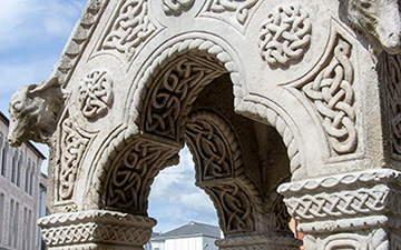 Carving on the Pontypridd water fountain.